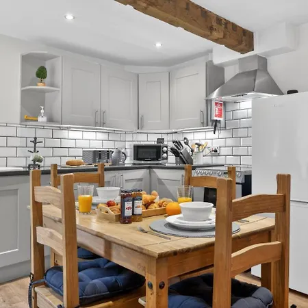2 Bed In Oc-c38234