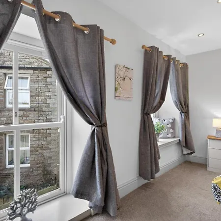 2 Bed In Oc-c38234 Holiday home Hawes